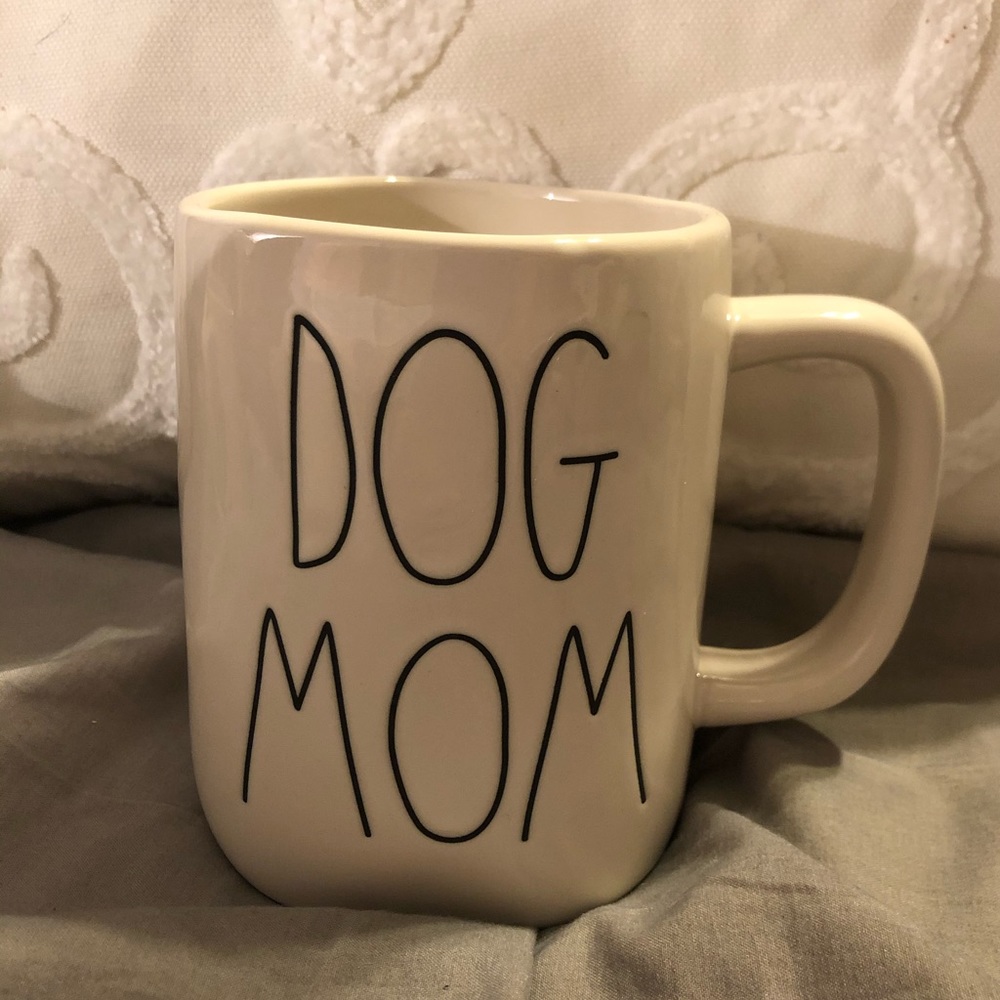 Brand new Rae Dunn Dog Mom mug